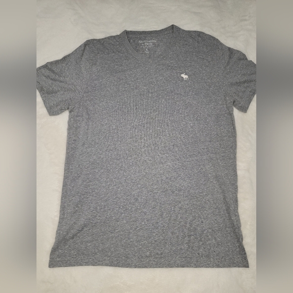Abercrombie & Fitch Gray Short Sleeve V Tee - Picture 1 of 8